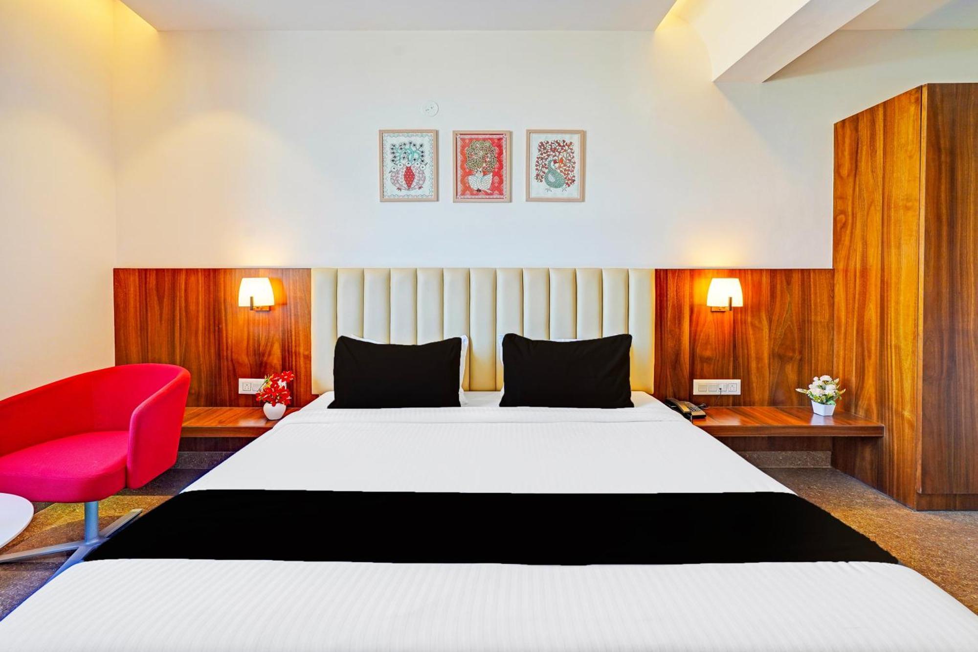 Super Townhouse Oak Electronic City Formerly Hotel Trubell Kammasandra 외부 사진