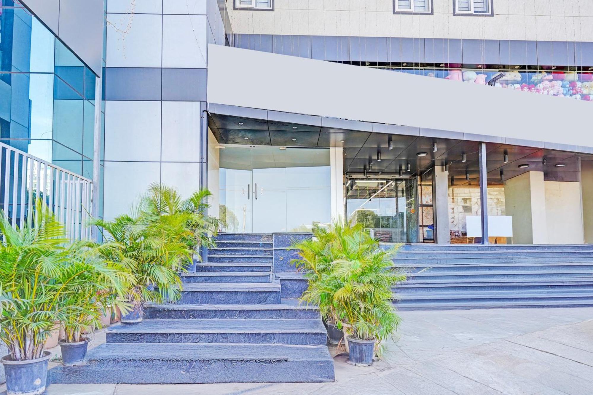 Super Townhouse Oak Electronic City Formerly Hotel Trubell Kammasandra 외부 사진