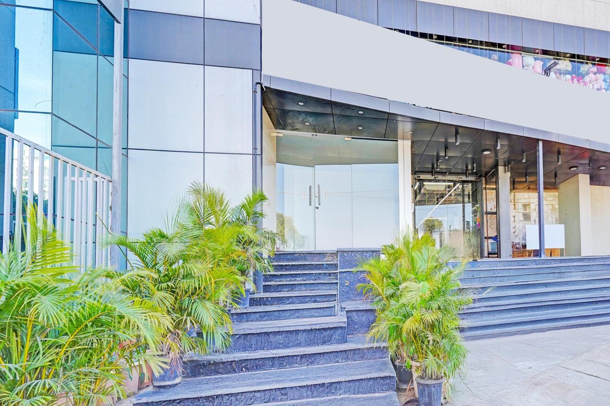 Super Townhouse Oak Electronic City Formerly Hotel Trubell Kammasandra 외부 사진