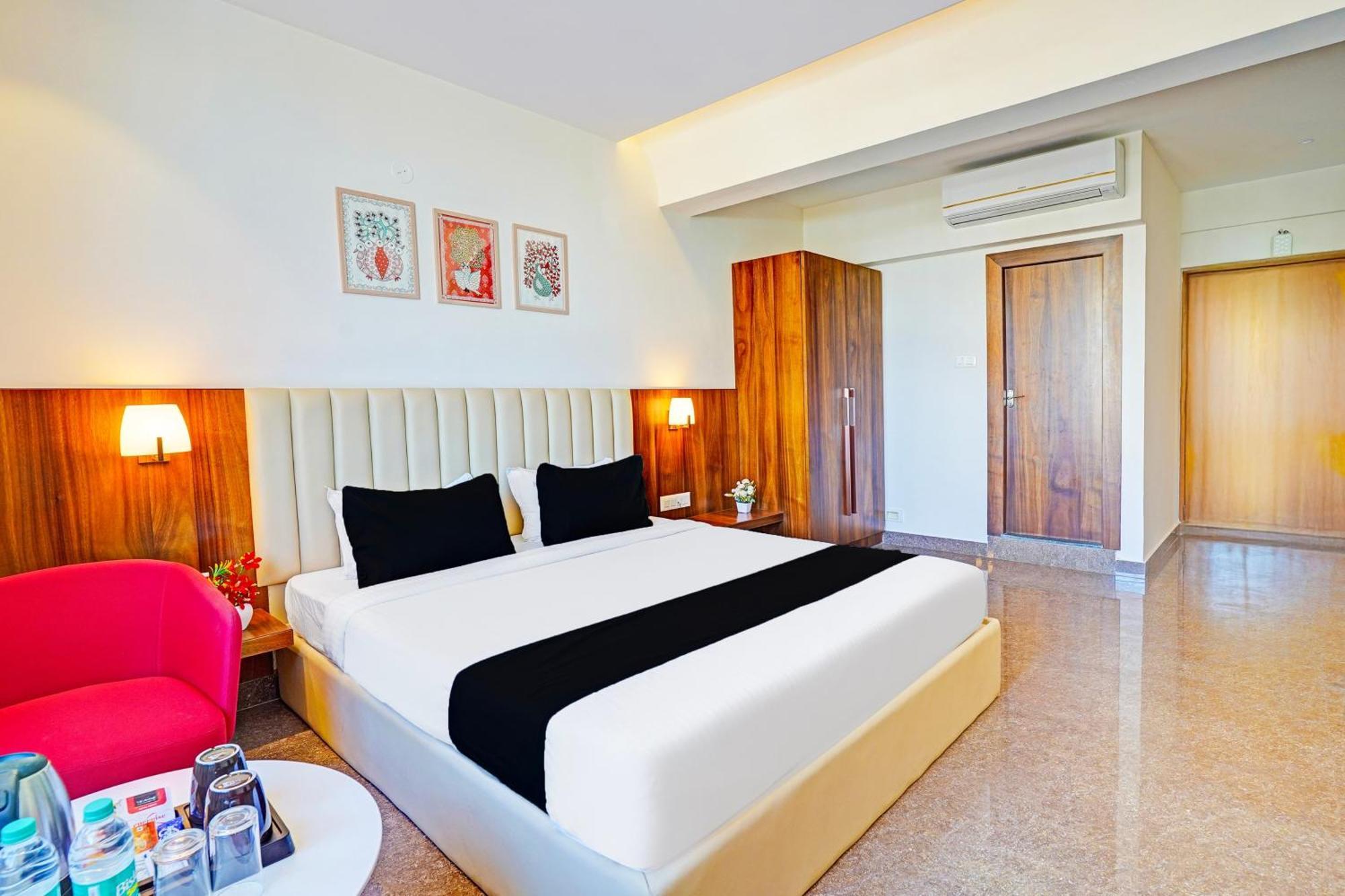 Super Townhouse Oak Electronic City Formerly Hotel Trubell Kammasandra 외부 사진